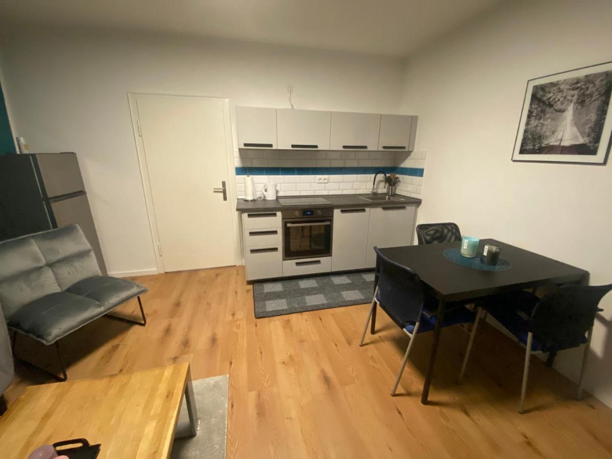 2 Zimmer Wohnung In Krefeld City/Apartment + Netflix+Prime Luaran gambar